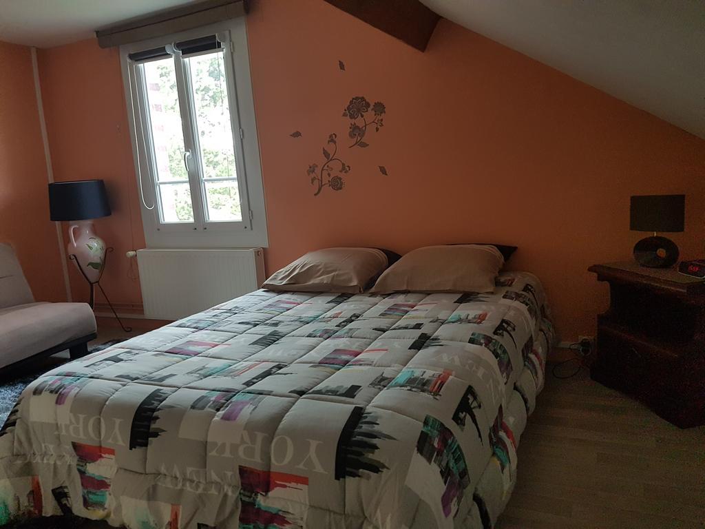 La Demi-Lune Bed and Breakfast Bailleval Exteriör bild
